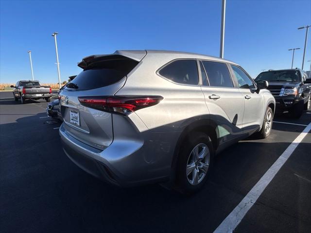 used 2024 Toyota Highlander car, priced at $38,895