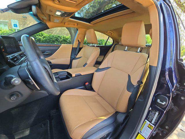 used 2022 Lexus ES 350 car, priced at $35,000