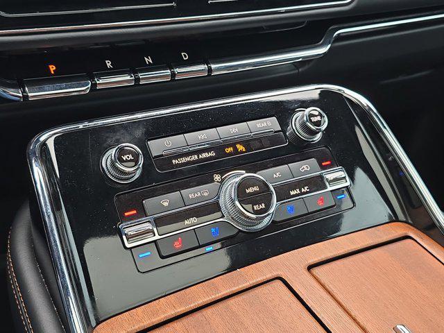 used 2022 Lincoln Navigator car, priced at $57,000