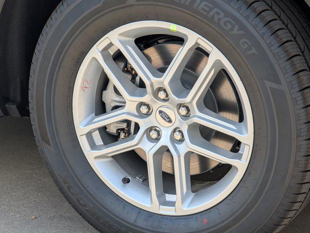 new 2025 Ford Explorer car, priced at $45,665