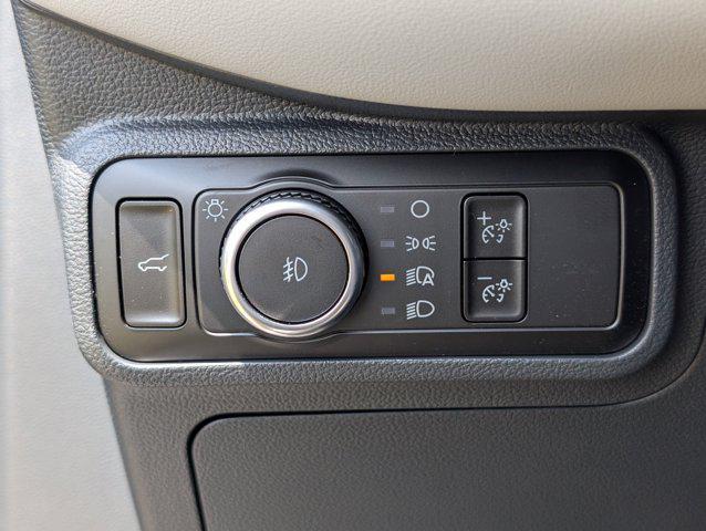 new 2025 Ford Explorer car, priced at $45,665