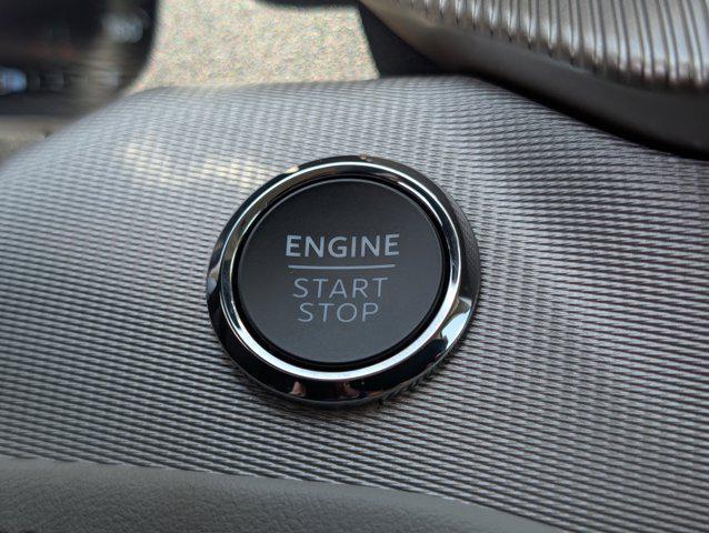 new 2025 Ford Explorer car, priced at $45,665