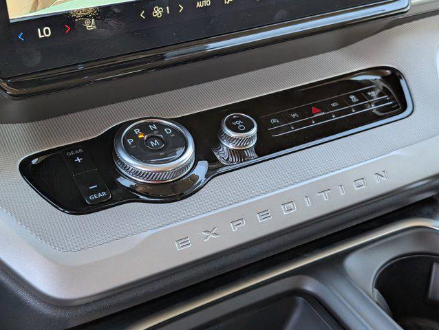 new 2025 Ford Expedition Max car, priced at $69,451