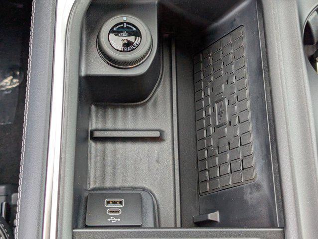 new 2025 Ford Expedition car, priced at $81,295