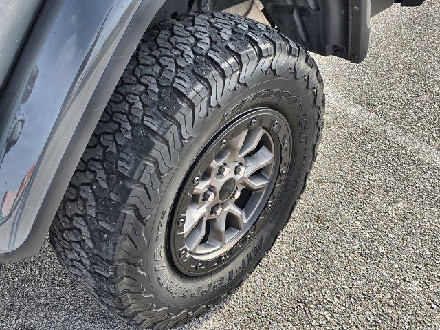 used 2022 Jeep Gladiator car, priced at $37,000