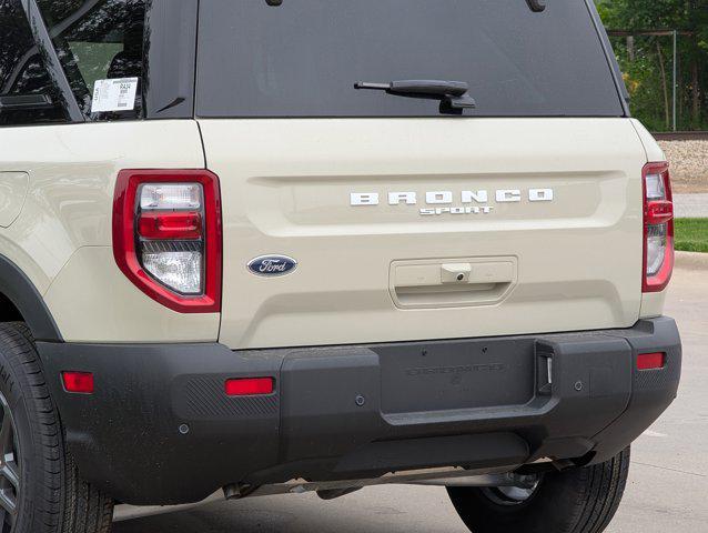 new 2025 Ford Bronco Sport car, priced at $31,453