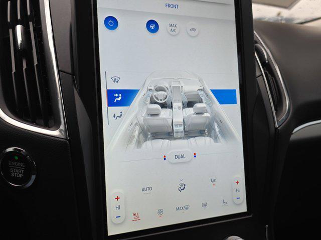 used 2024 Ford Edge car, priced at $27,500