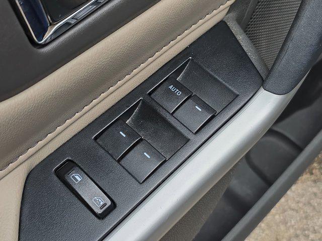 used 2014 Ford Edge car, priced at $8,000