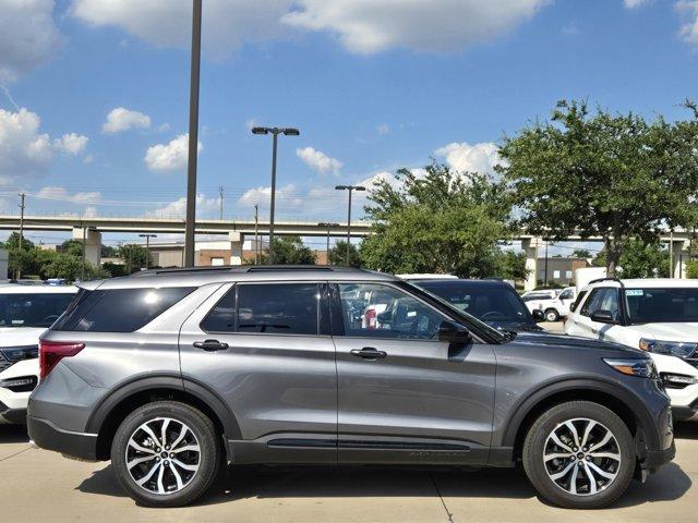 new 2024 Ford Explorer car, priced at $48,573