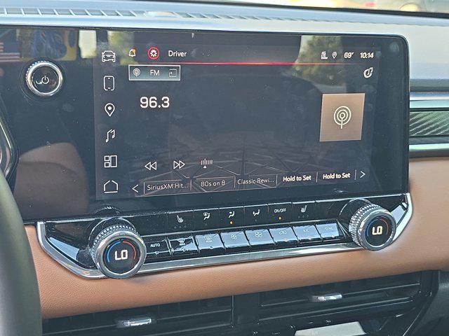 used 2024 GMC Canyon car, priced at $40,000
