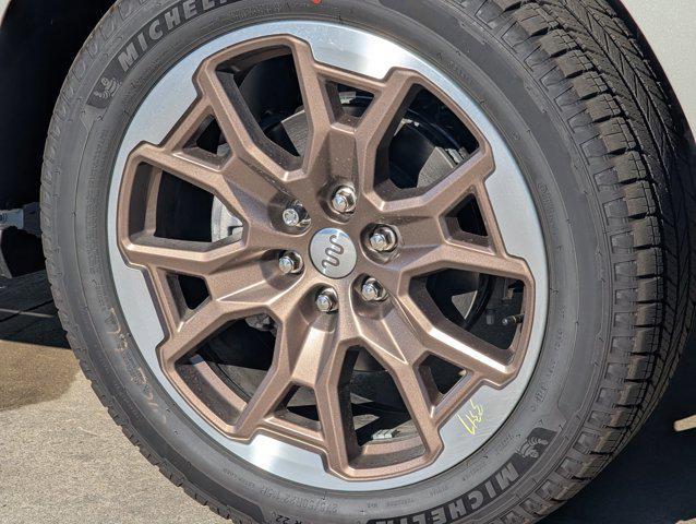 new 2025 Ford Expedition car, priced at $84,178