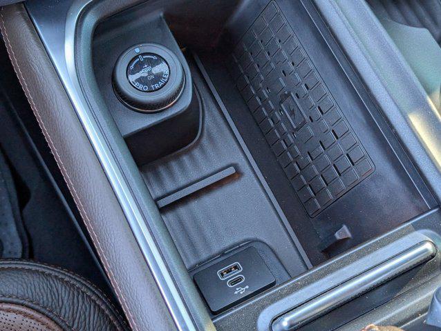 new 2025 Ford Expedition car, priced at $84,178