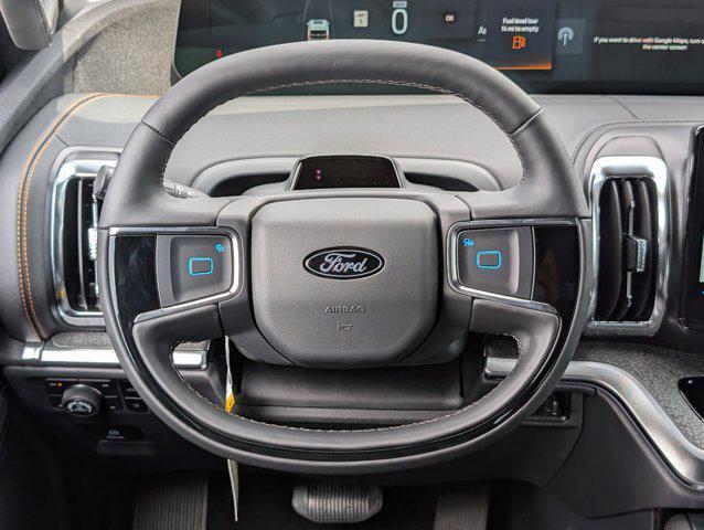 new 2025 Ford Expedition car, priced at $85,385