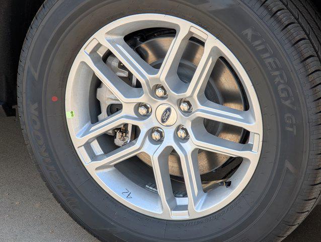 new 2025 Ford Explorer car, priced at $46,160
