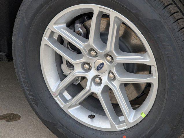 new 2025 Ford Explorer car, priced at $42,333