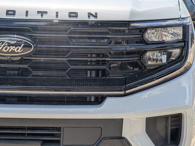 new 2025 Ford Expedition car, priced at $78,371