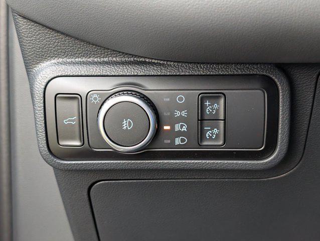 new 2025 Ford Explorer car, priced at $45,665