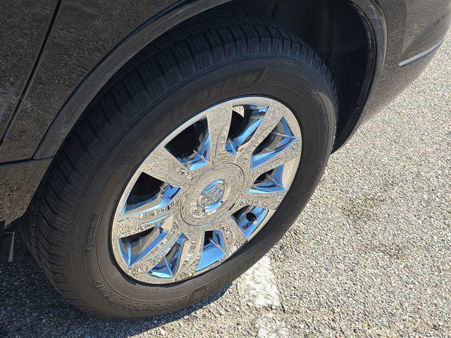 used 2017 Buick Enclave car, priced at $14,000