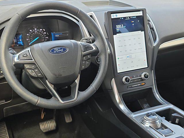 used 2022 Ford Edge car, priced at $31,000