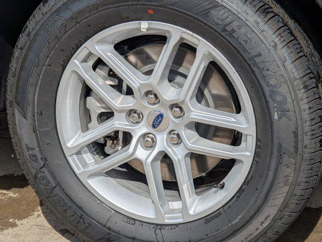 new 2025 Ford Explorer car, priced at $42,145