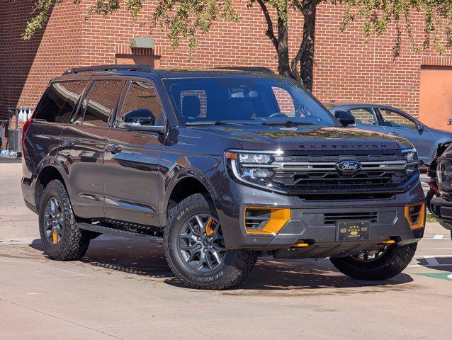 new 2025 Ford Expedition car, priced at $78,123