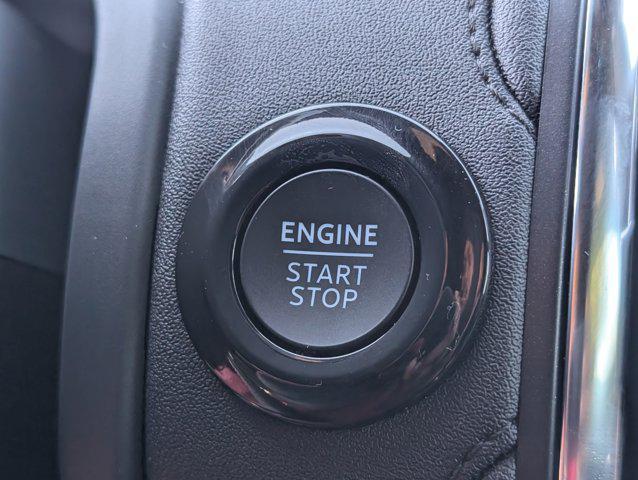 new 2025 Ford Expedition car, priced at $78,123