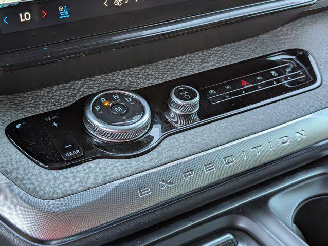 new 2025 Ford Expedition car, priced at $78,123