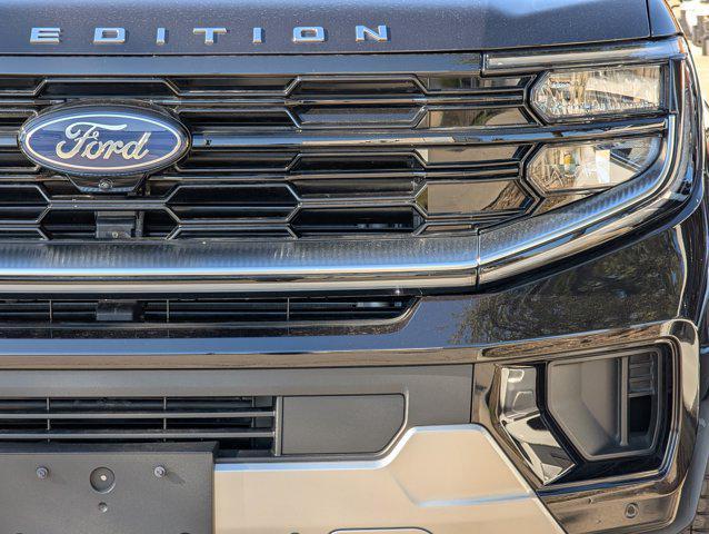 new 2025 Ford Expedition car, priced at $75,273