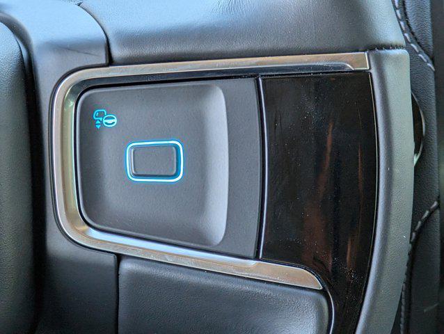 new 2025 Ford Expedition car, priced at $75,273