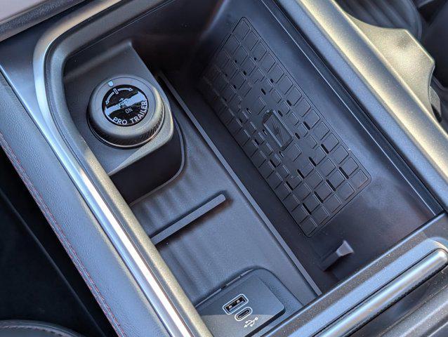 new 2025 Ford Expedition car, priced at $66,571