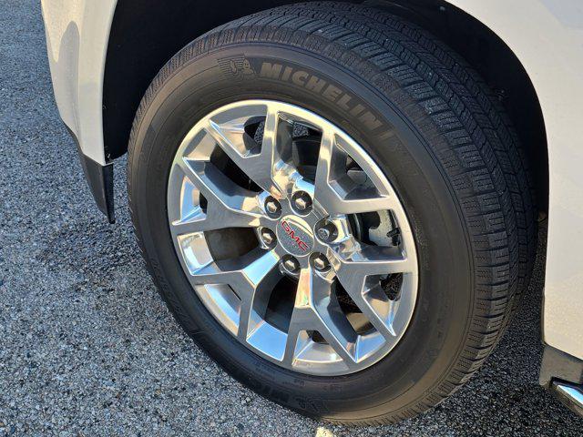 used 2017 GMC Yukon car, priced at $25,750