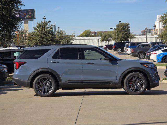 new 2025 Ford Explorer car, priced at $61,290