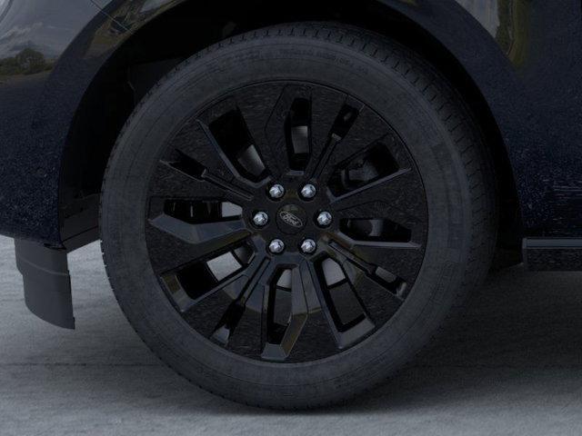 new 2025 Ford Expedition car, priced at $80,795