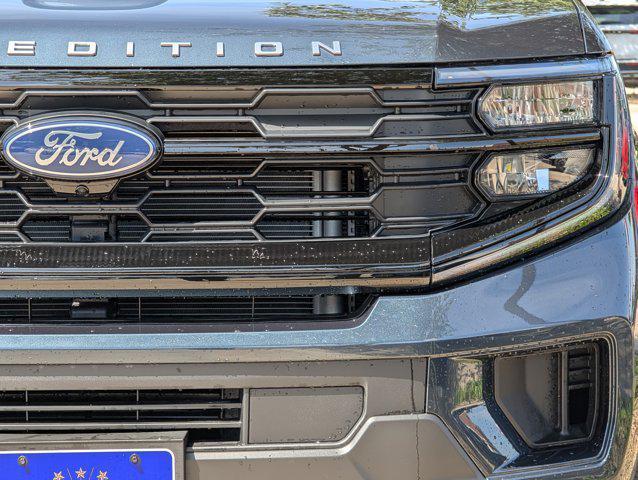 new 2025 Ford Expedition car, priced at $67,212