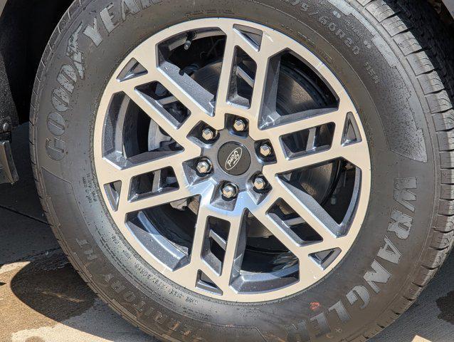 new 2025 Ford Expedition car, priced at $67,212