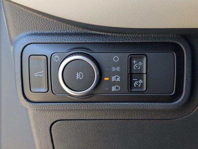new 2025 Ford Explorer car, priced at $41,428