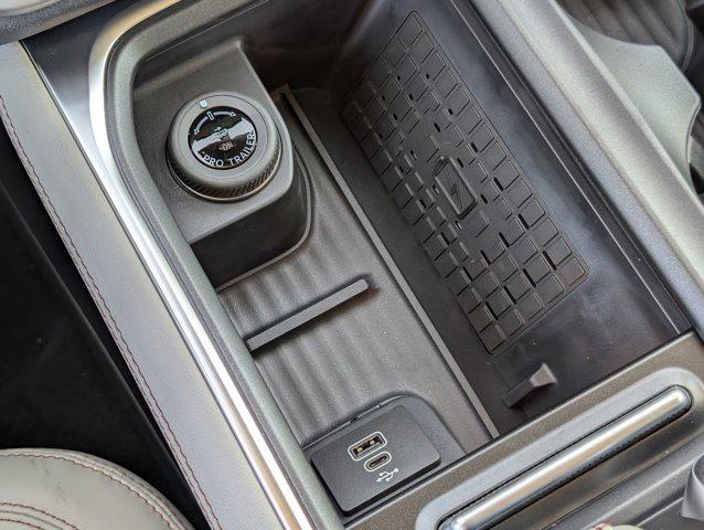 new 2025 Ford Expedition car, priced at $67,526