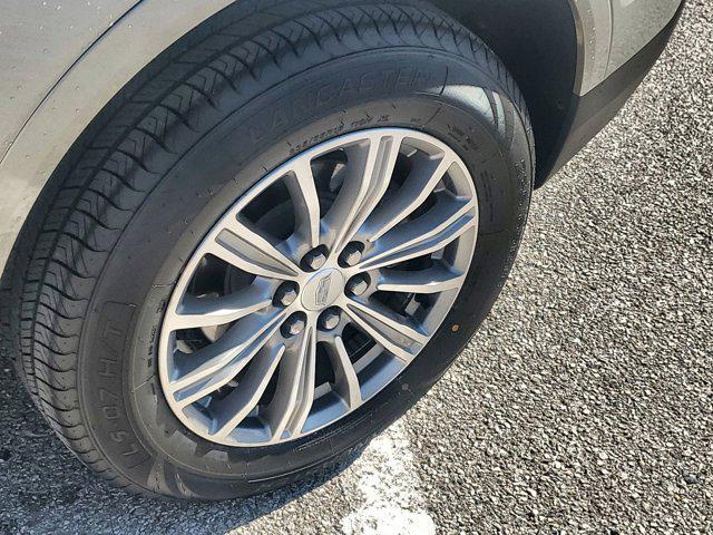 used 2017 Cadillac XT5 car, priced at $16,000