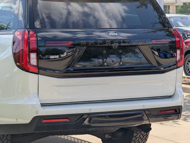new 2025 Ford Expedition car, priced at $79,184