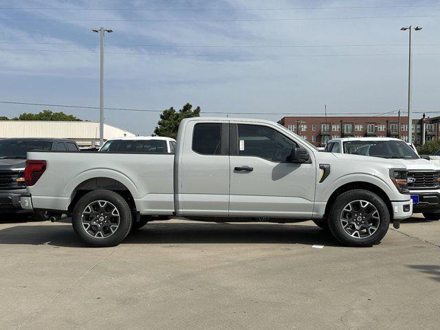 new 2024 Ford F-150 car, priced at $45,075