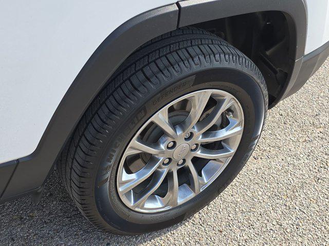 used 2021 Jeep Cherokee car, priced at $18,500