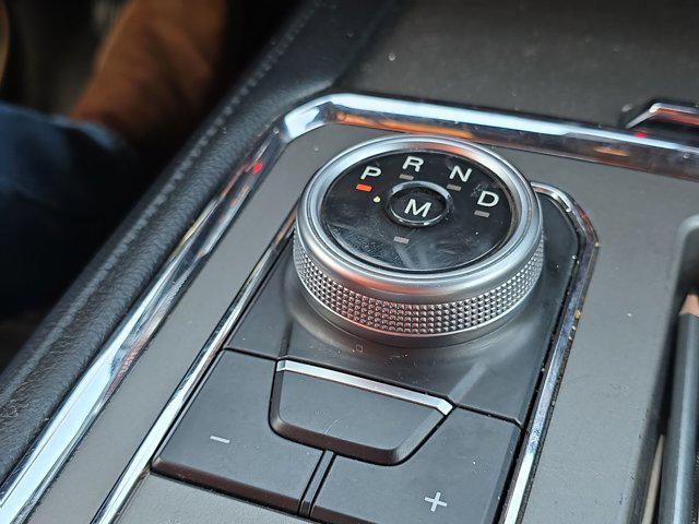 used 2021 Ford Expedition car, priced at $32,000