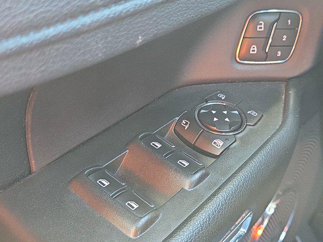 used 2021 Ford Expedition car, priced at $32,000