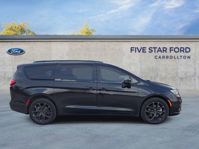 used 2022 Chrysler Pacifica car, priced at $34,000