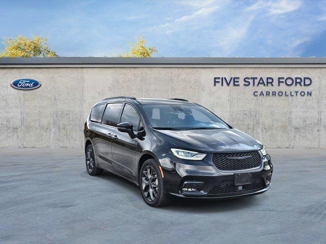 used 2022 Chrysler Pacifica car, priced at $34,000