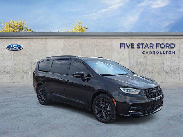 used 2022 Chrysler Pacifica car, priced at $34,000