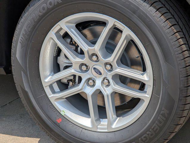 new 2025 Ford Explorer car, priced at $45,665