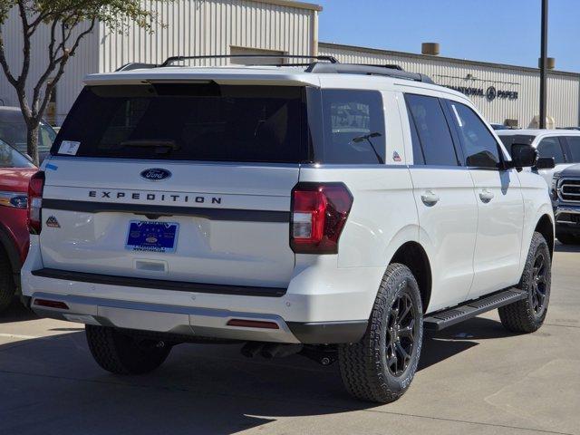 new 2024 Ford Expedition car, priced at $77,674