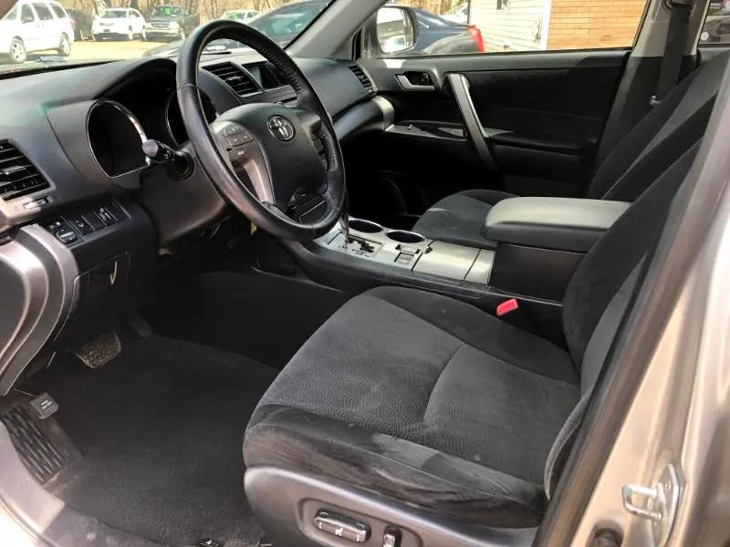used 2008 Toyota Highlander car, priced at $8,795
