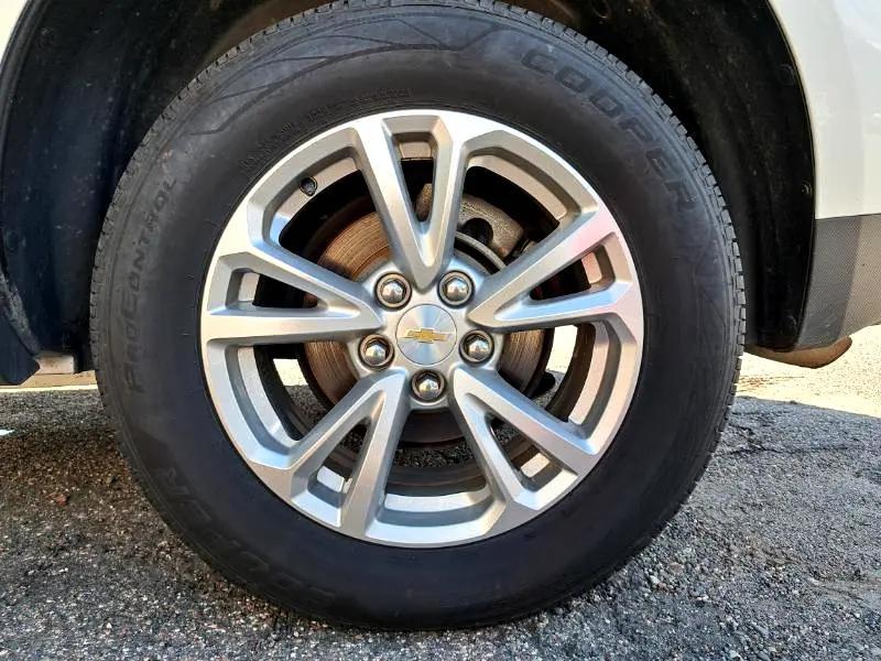 used 2017 Chevrolet Equinox car, priced at $10,495